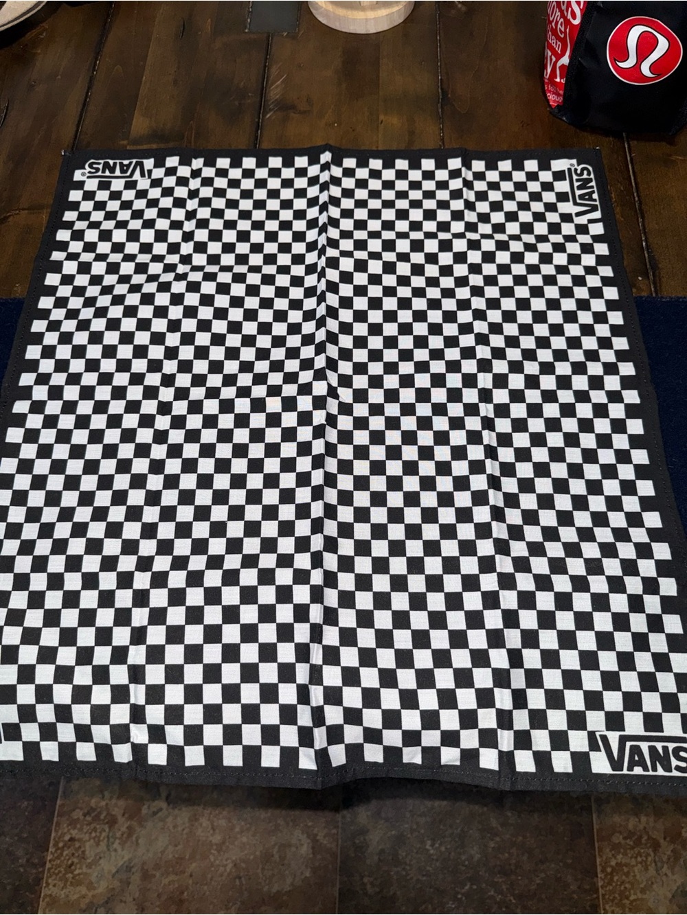 Vans Checkerboard bandana in Black & White - Picture 2 of 2